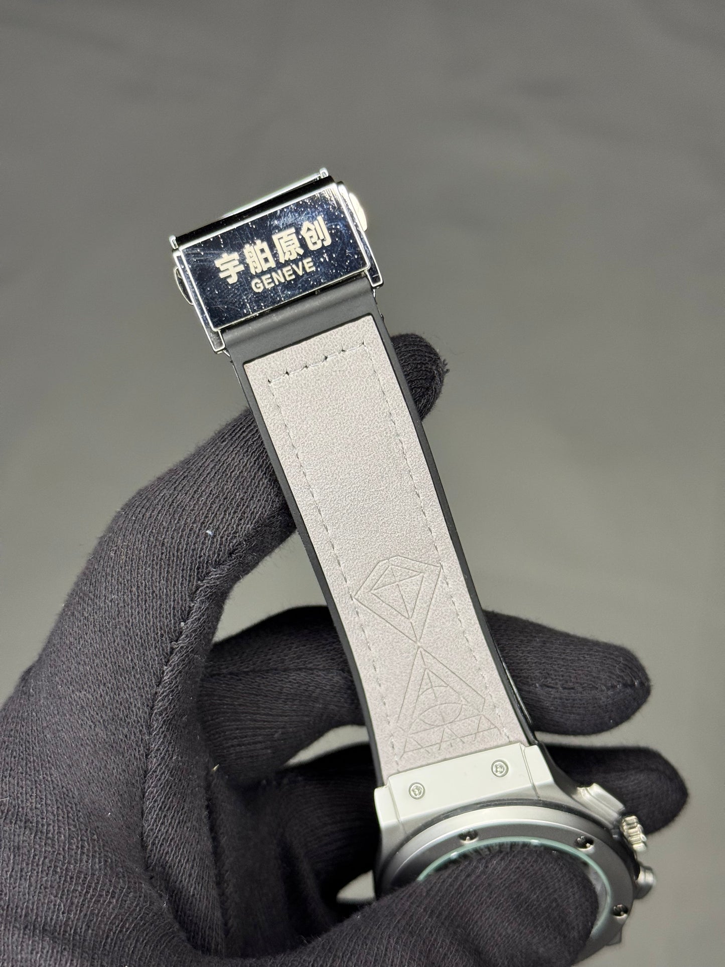 Black Silver Hub Silicone Strap Watch