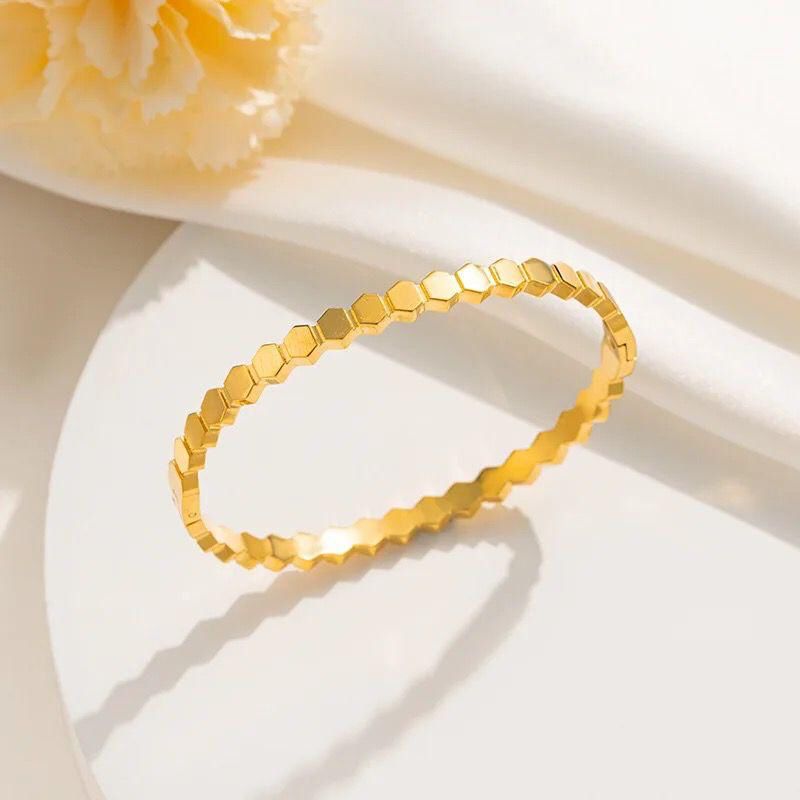 Yellow gold Women's Hive Bracelet Love Nest Ring